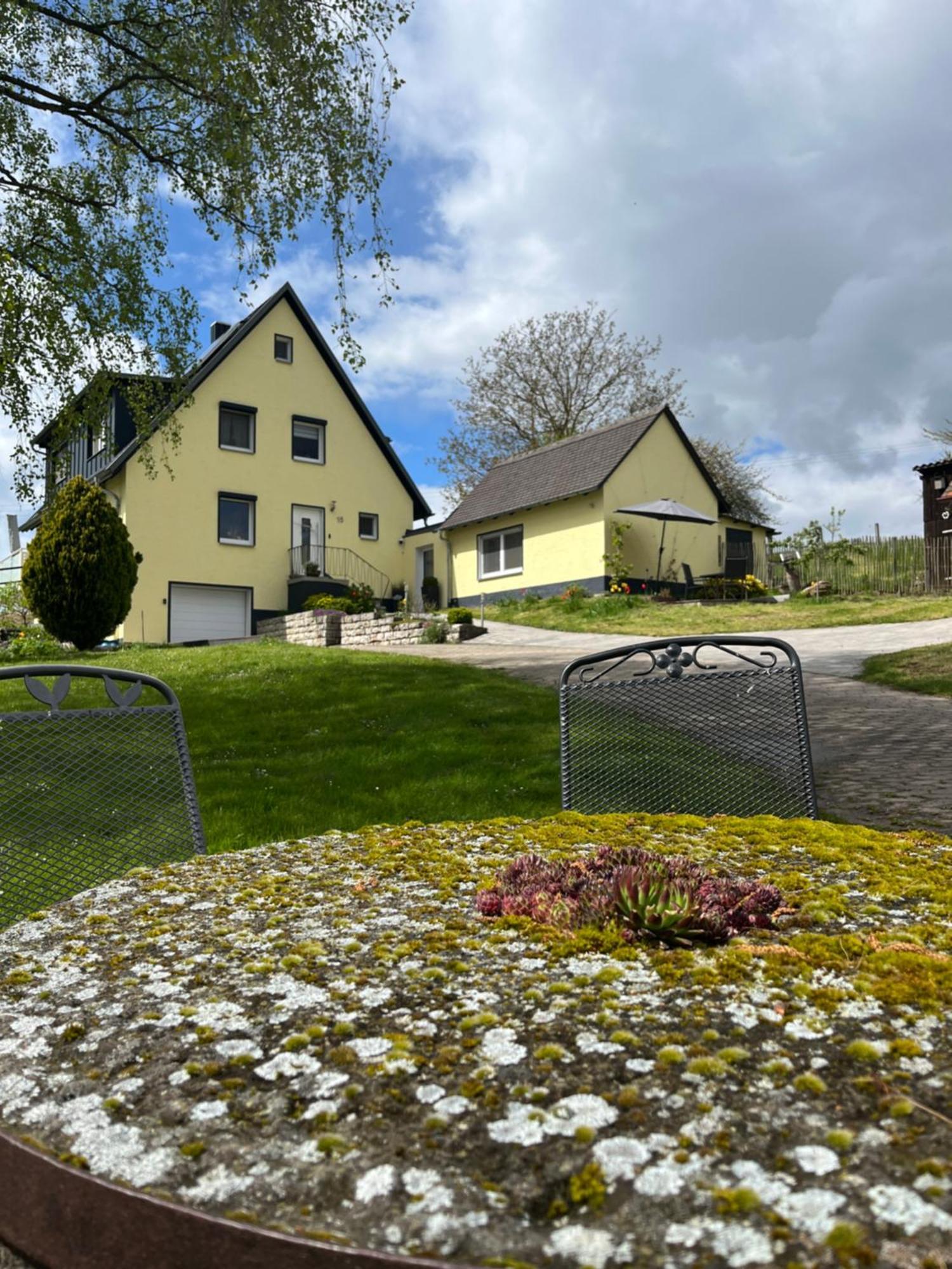Fewo Haus Hutzelbuck In Idyllisch-Gruener Lage Naehe An Ansbach Exterior photo